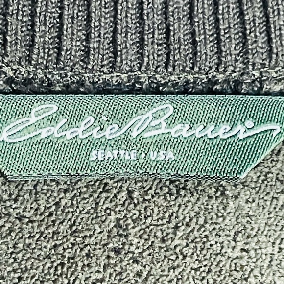 Eddie Bauer vest, Sz XS, Olive Green. Zip up, toggle closures.P2P 17” Length 24” - Picture 7 of 10